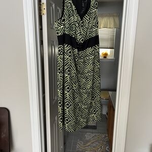 Axcess Black and Yellow Patterned Midi Dress